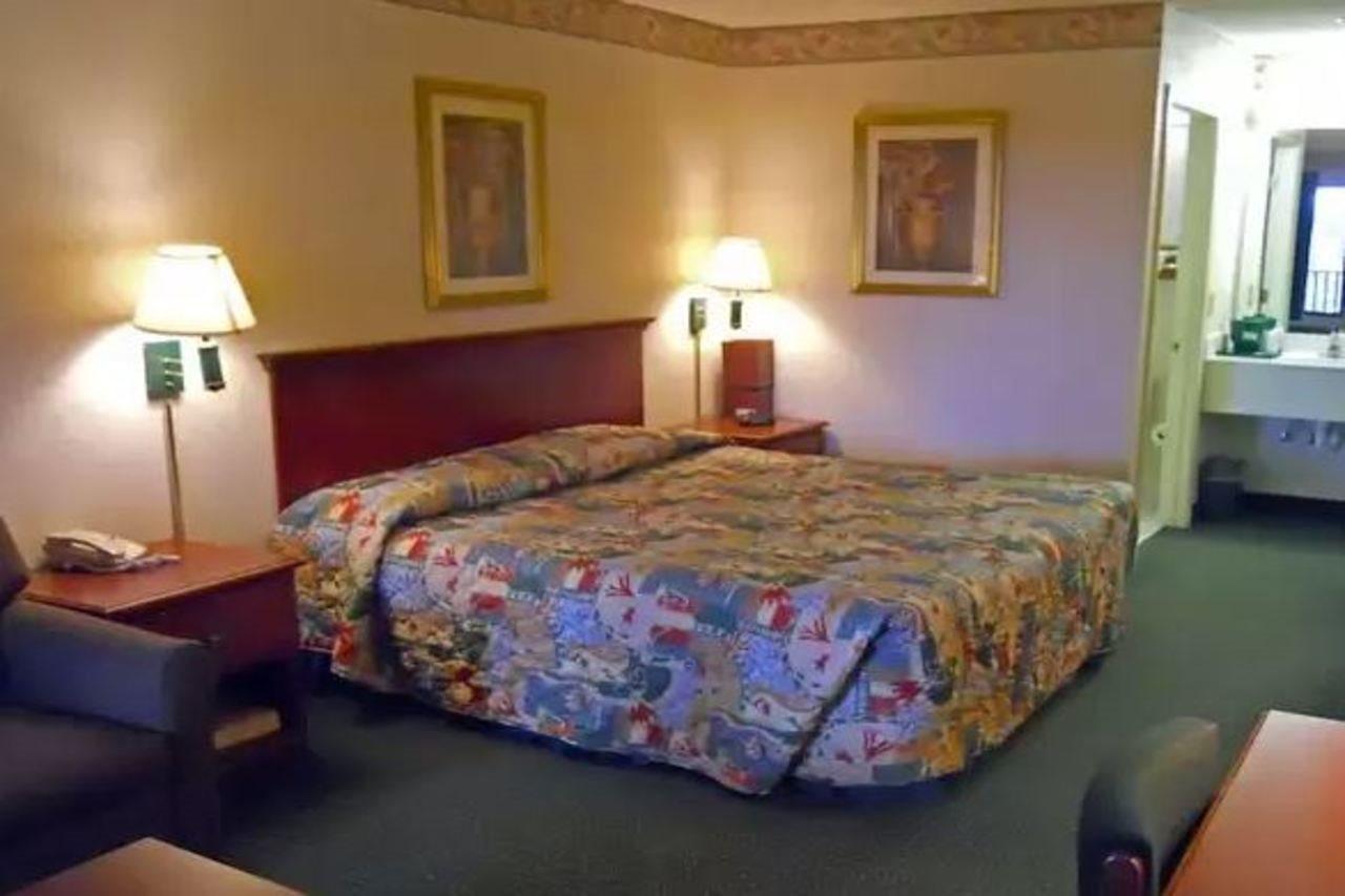 America'S Best Inn & Suites - Decatur Luaran gambar