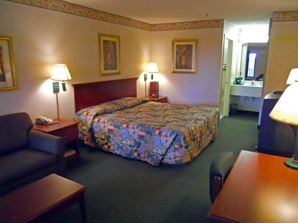 America'S Best Inn & Suites - Decatur Bilik gambar